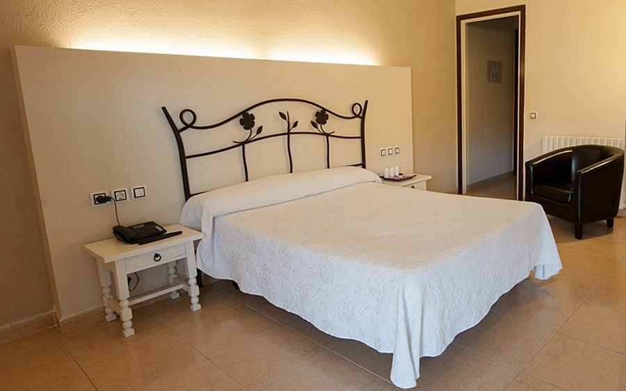 Hotel El Bruc Bagian luar foto