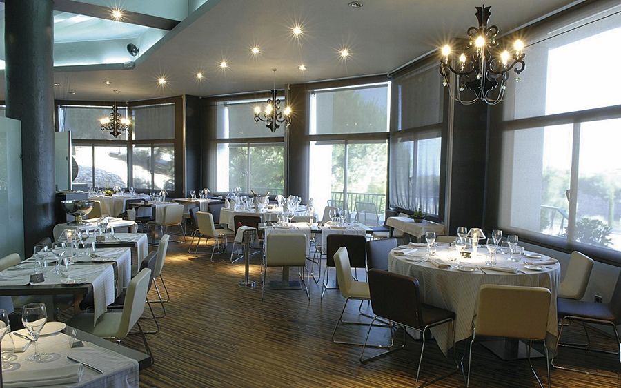 Hotel El Bruc Bagian luar foto